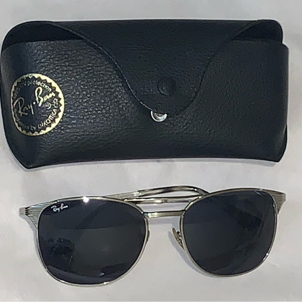 Ray-Ban Classic Metal Frame 
 Sunglasses with Case
